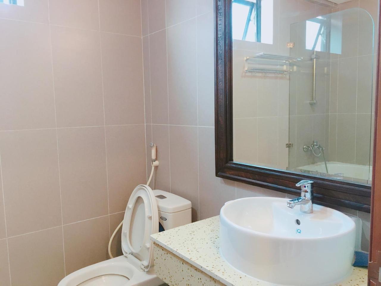 Ur Hanoi Service Apartment Esterno foto